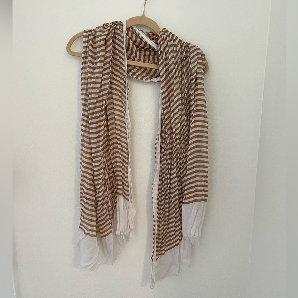 Steve Madden tan striped scarf